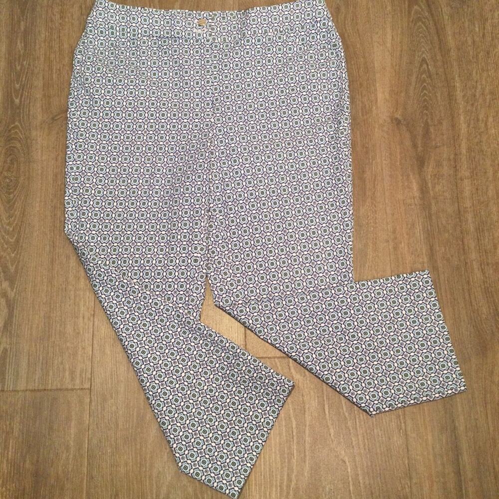 Chico's Capris Medallion print Blue & White Chico’s 1/8